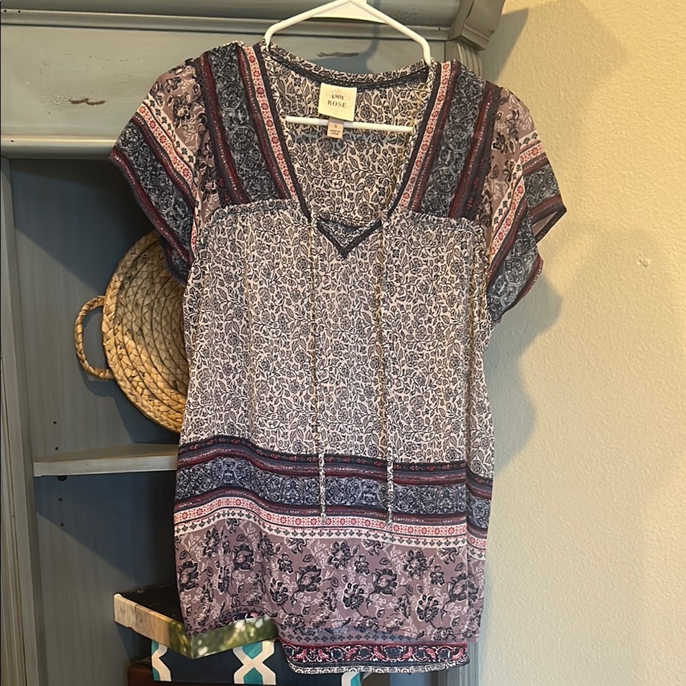 Knox Rose Floral Patterned Blouse with V-Neck